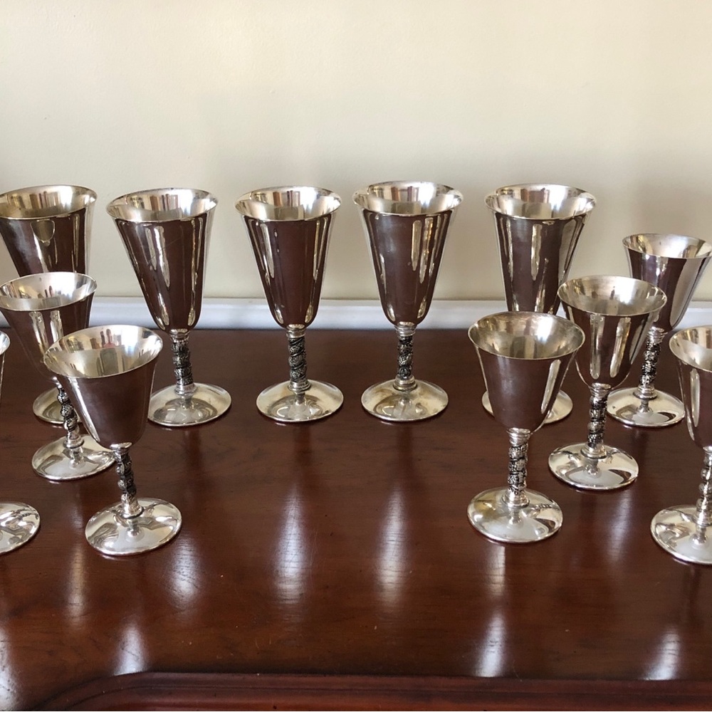 Silver goblet set